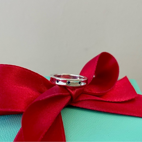 Tiffany and Co. 1837 Blue Sapphire Narrow Ring Size 6 - Picture 13 of 13